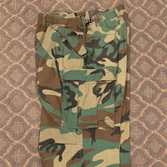Other - Miltary Issue - Camo Pants - Size 31-35 Inch